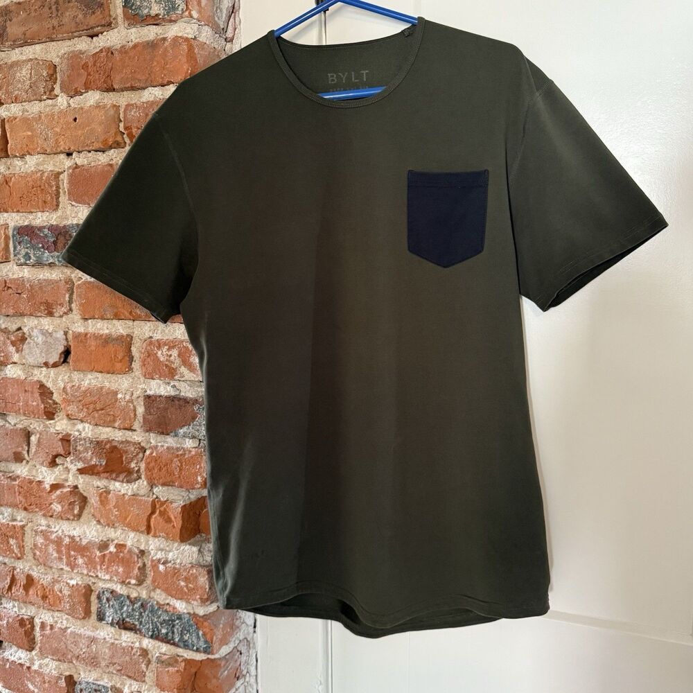 BYLT Drop Cut Pocket Lux Tee Men’s Large Green Black Curved Hem Athleisure Shirt